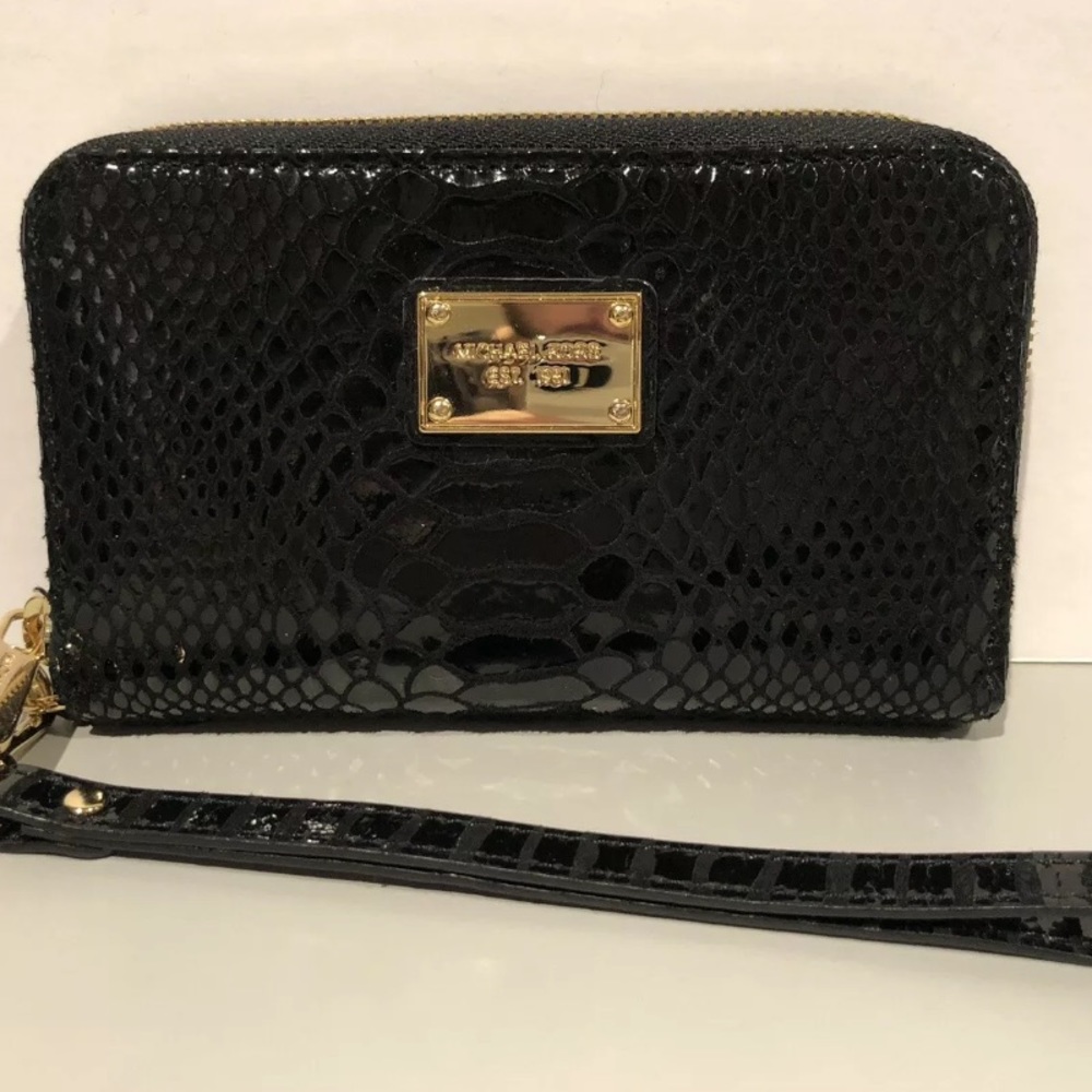 Michael Kors Jet Set Phython Wallet - image 1